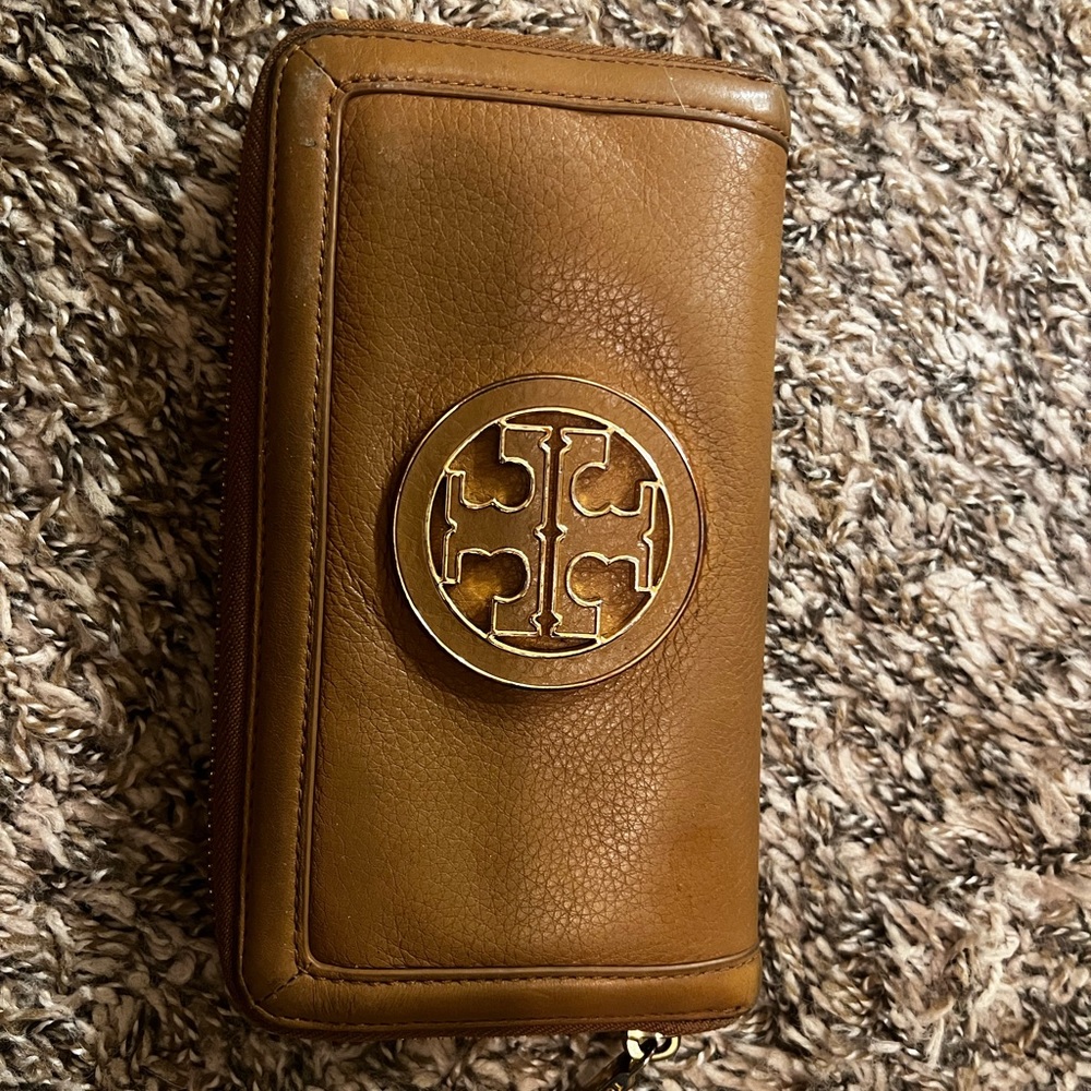 Tory Burch wallet